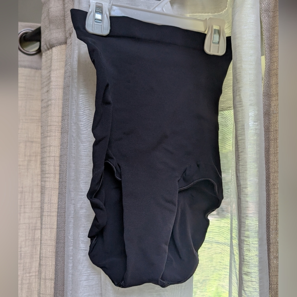 SKIMS Black Shapewear